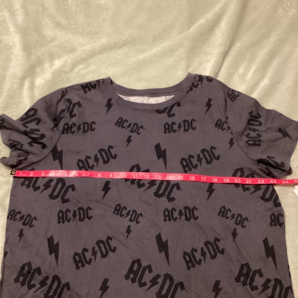 NWT Torrid AC/DC t-shirt, grey with black AC/DC, size 1 - Picture 3 of 6